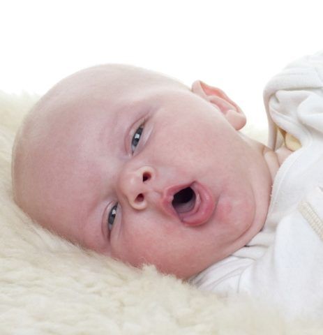 У новорожденных детей одышка обычно связана с недоношенностью