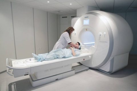 Магнитно-резонансная томография – исследование сердечной мышцы при помощи трехмерного изображения.