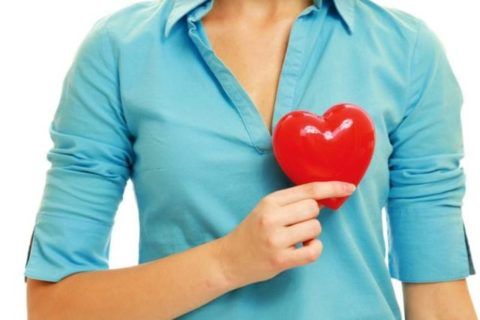 Сердечно-легочная недостаточность появляется вследствие гипертензии в малом круге кровообращения.