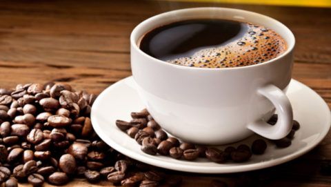 Натуральный заварной кофе повышает пониженное давление.