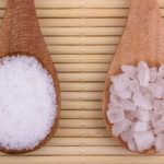 Учёными доказано, большое количество употребляемой соли способно поднять АД.