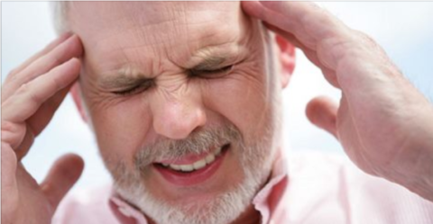 Частые головные боли пульсирующего характера могут свидетельствовать о развитии гипертонии