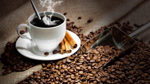 При тахиаритмии кофе противопоказан, а при брадиаритмии - полезен