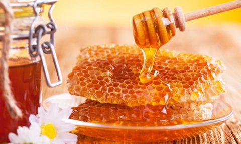 При терапии ССЗ должен использоваться только натуральный мед без примеси сахара.