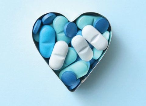 Доктор наверняка знает какие таблетки “для сердца”, а какие “от него”